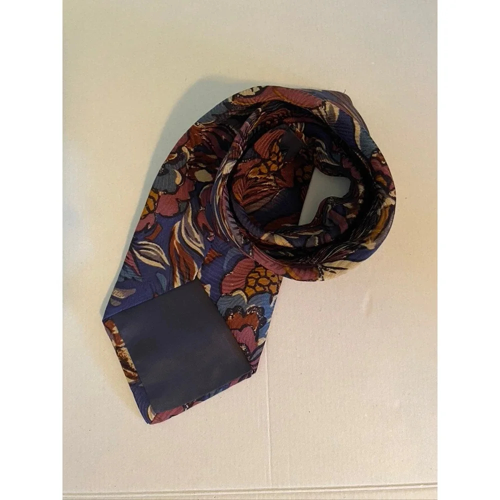 Chez Roffe New York Mens Silk Necktie Abstract Floral Purple Blue Gold USA Made